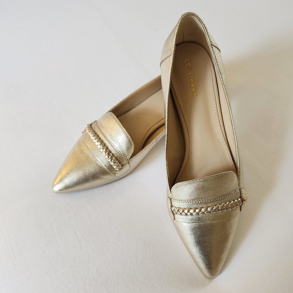 COLE HAAN CHAMPAGNE GOLD LEATHER SHOES  7.5 B